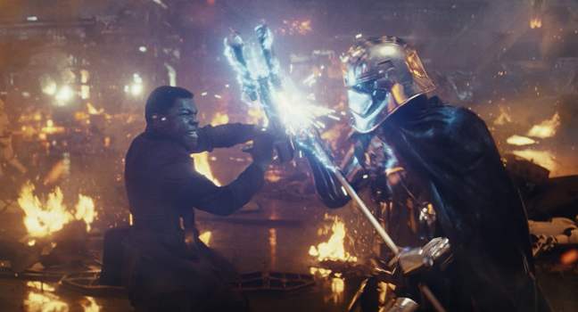 Finn and Captain Phasma battle